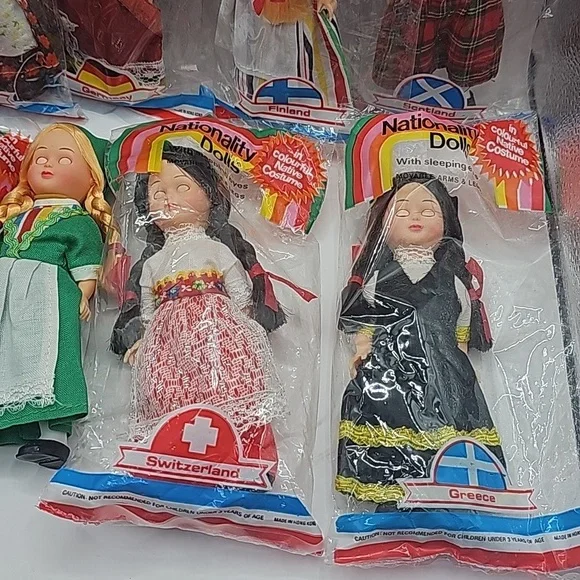 Nationality vintage dolls moving eyes arms and legs. - Picture 2 of 5